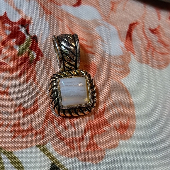 Pendant For Sale today - Picture 8 of 9